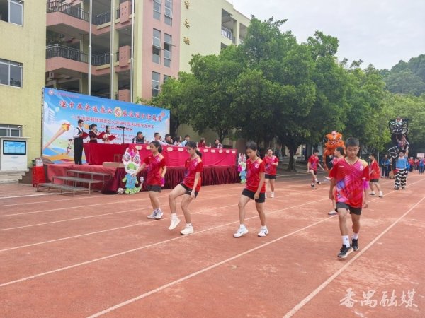 国客信配 十五运会和残特奥会火炬传递走进番禺区化龙中学